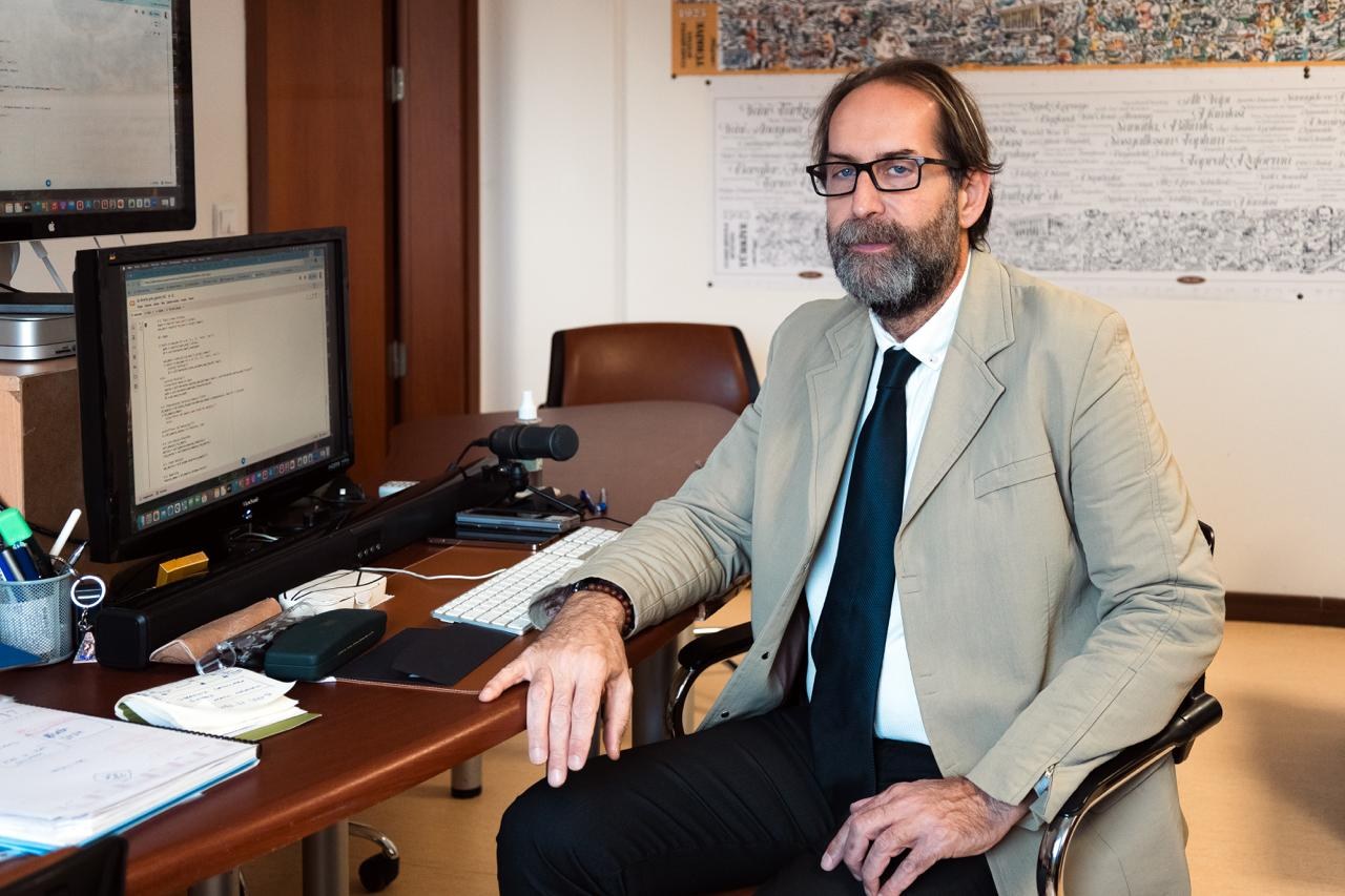Prof. Dr. Alper Çabuk